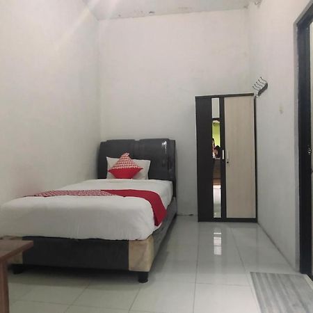 Oyo 90157 Griya Andon Syariah Hotel Cirebon Exterior photo