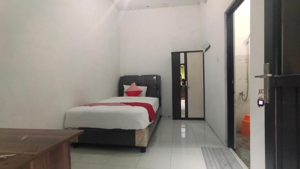 Oyo 90157 Griya Andon Syariah Hotel Cirebon Exterior photo