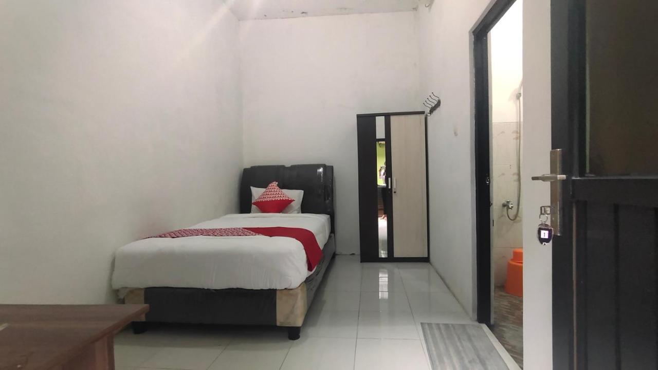 Oyo 90157 Griya Andon Syariah Hotel Cirebon Exterior photo